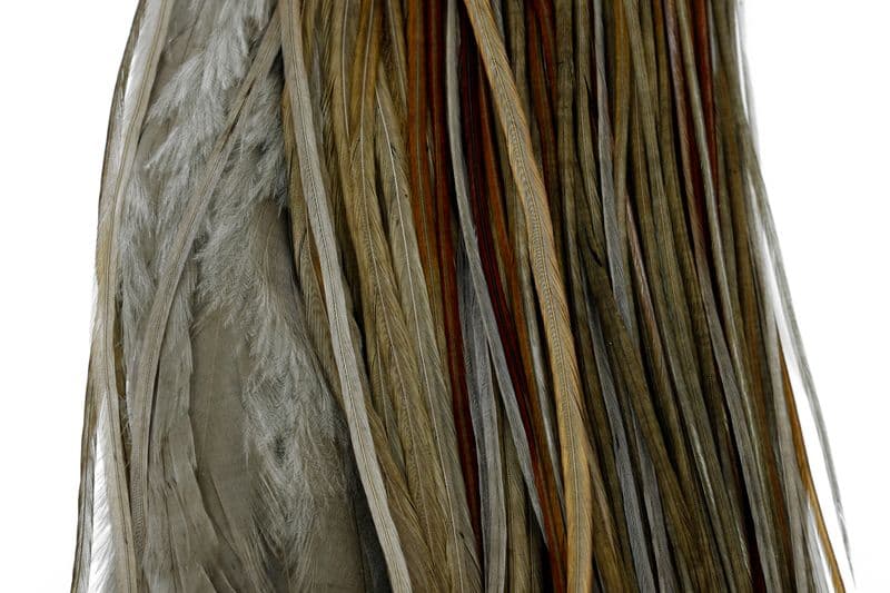 Whiting Bronze Midge 1/2 Saddle White dyed Dark Dun view 1