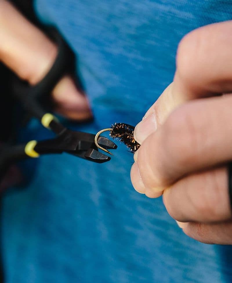 Rogue Debarb Pliers view 1
