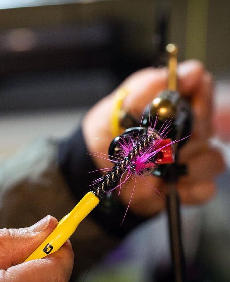 Ergo Dubbing Brush - Yellow view 1